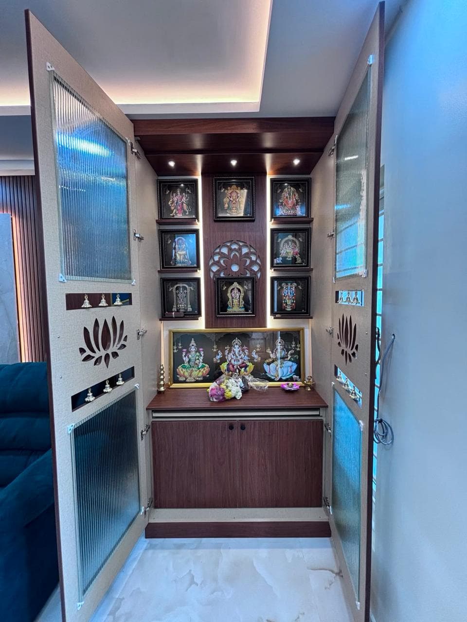 Pooja Unit by VS Interiors